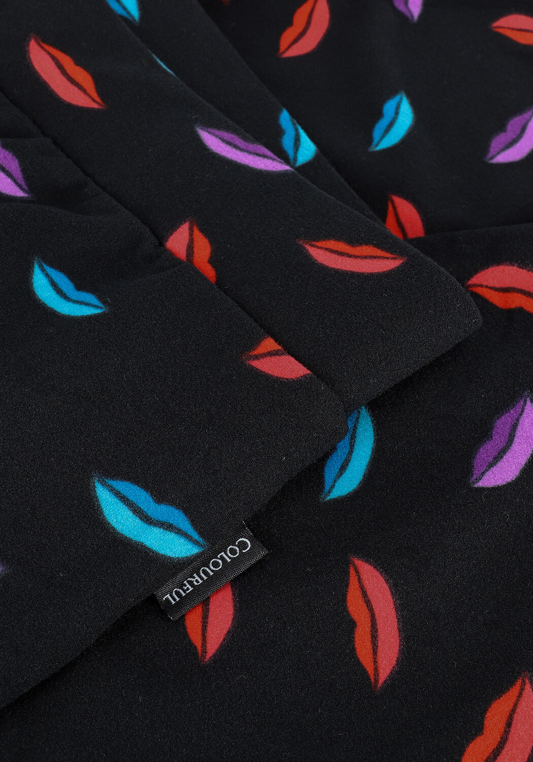 Zwarte COLOURFUL REBEL Flared broek LIPS PEACHED FLARE PANTS - large