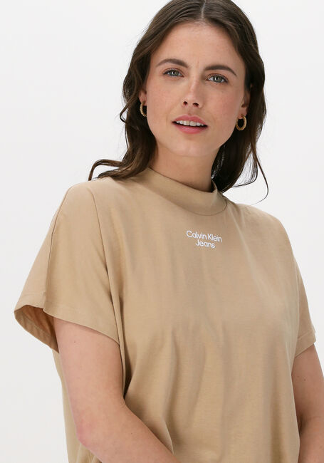 Zand CALVIN KLEIN T-shirt STACKED LOGO LOOSE TEE - large