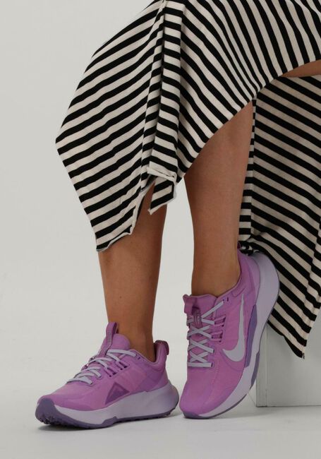 Roze NIKE Lage sneakers JUNIPER TRAIL 2NN - large