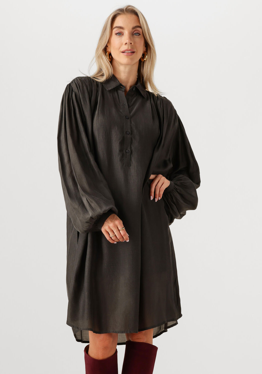 MES DEMOISELLES Dames Jurken Felicia Zwart