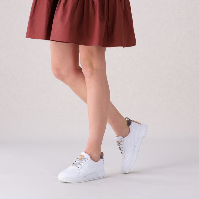 Beige FRED DE LA BRETONIERE Lage sneakers 101010213 Beige FRED DE LA BRETONIERE Lage sneakers 101010213 - large