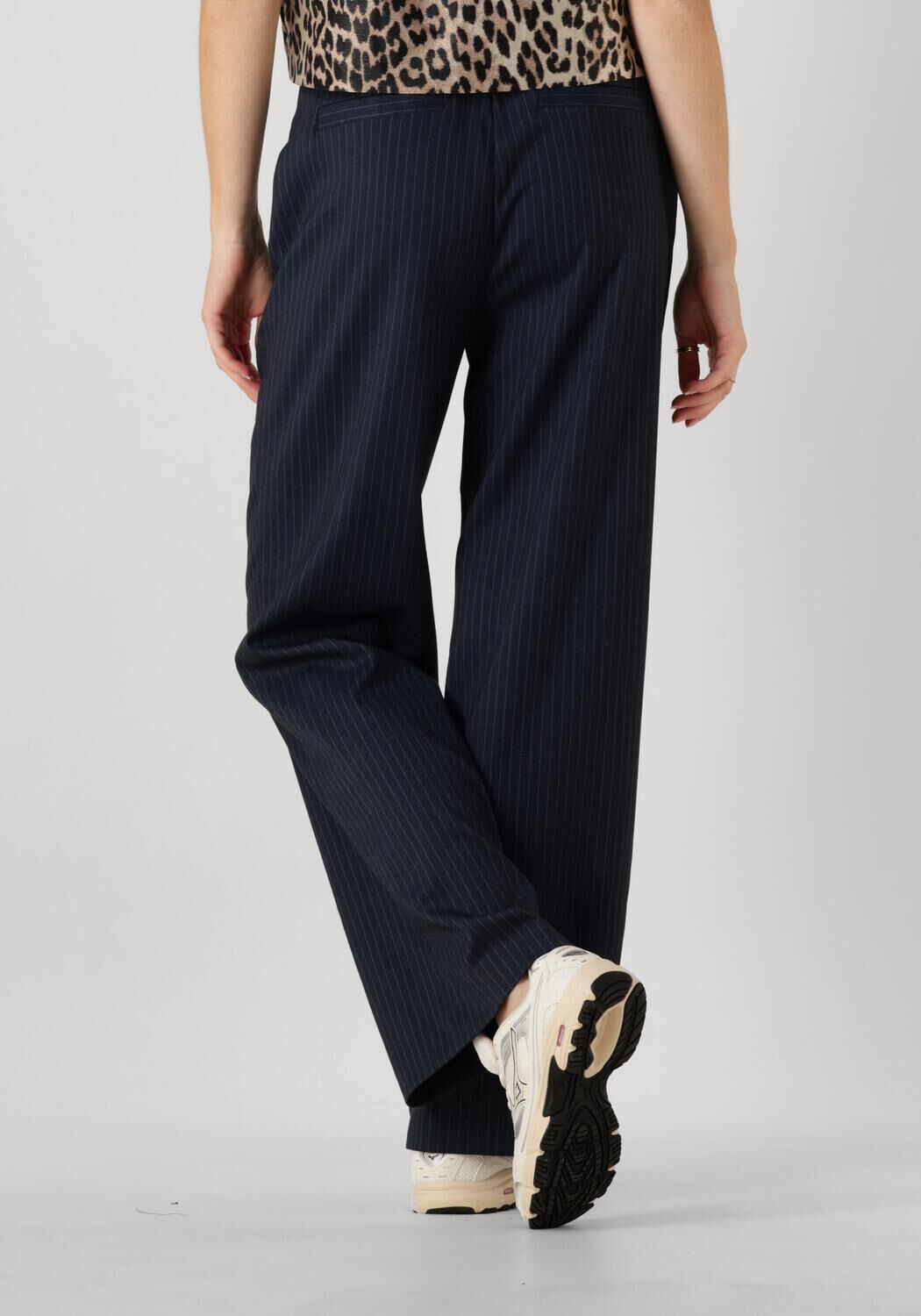 COLOURFUL REBEL Dames Broeken Rus Pinstripe Straight Pants Donkerblauw