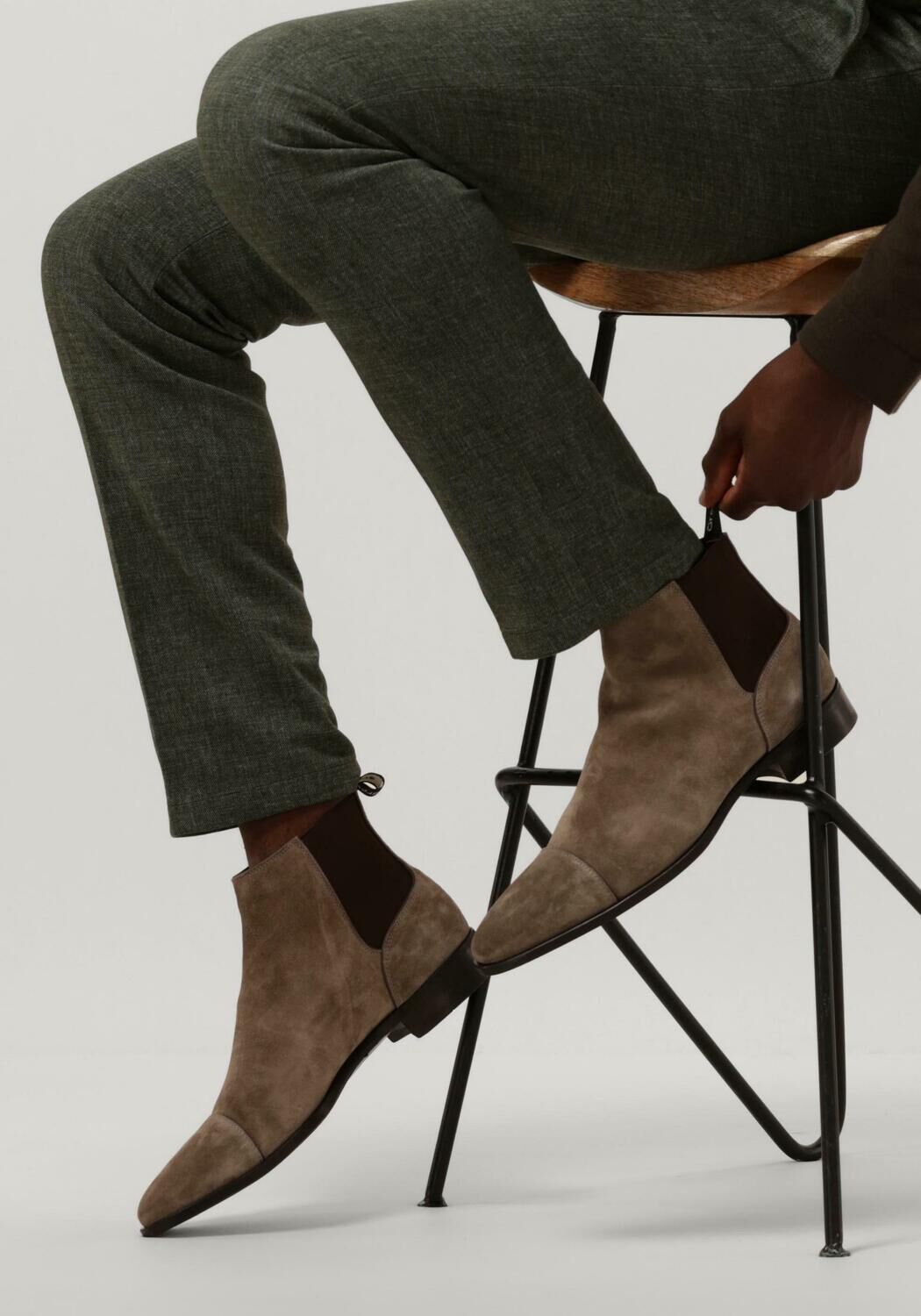 Taupe GREVE Chelsea boots MAGNUM 4711 - large