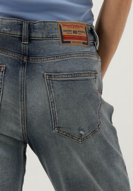 Lichtblauwe DIESEL Mom jeans 2016 D-AIR - large