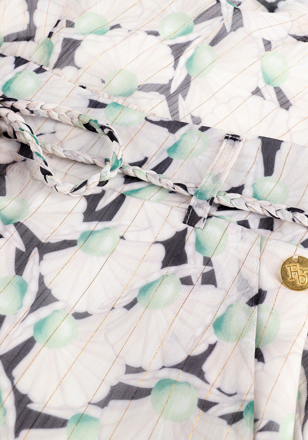 Groene FREEBIRD Broeken NAYA MINI SHORTS - large