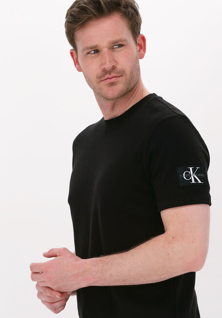 Zwarte CALVIN KLEIN T-shirt MONOGRAM BADGE WAFFLE SS TEE - large