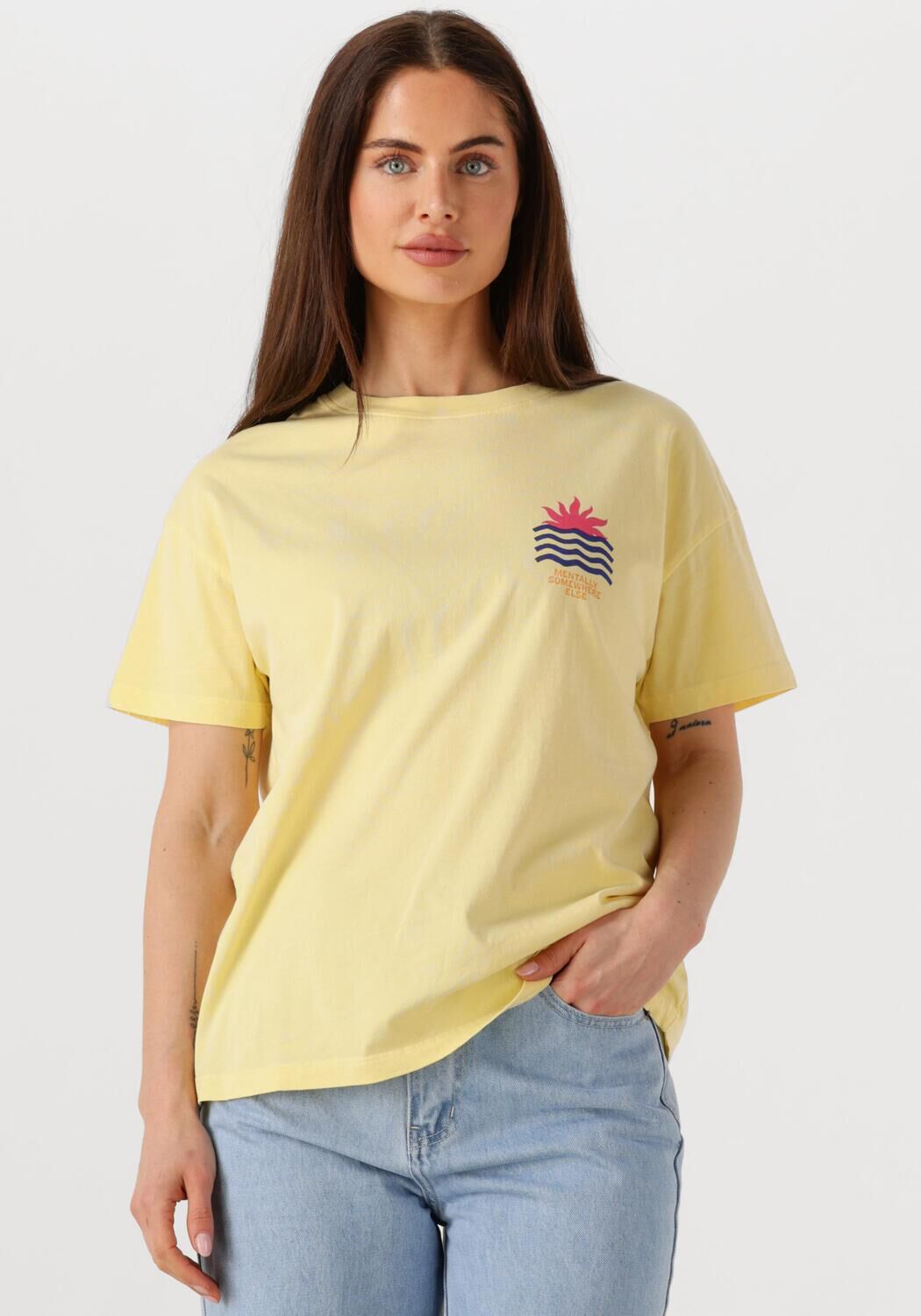 CATWALK JUNKIE Dames Tops & T-shirts Graphic Tshirt Geel