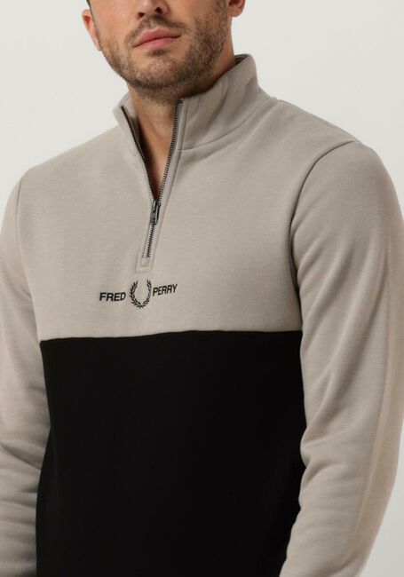 Zwarte FRED PERRY Sweater EMBROIDERED HALF ZIP SWEAT - large