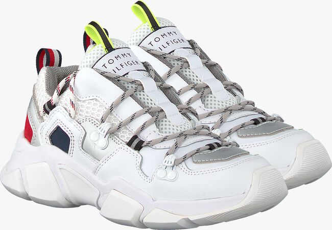 Witte TOMMY HILFIGER Lage sneakers CITY VOYAGER CHUNKY - large