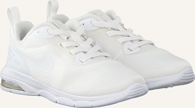 Witte NIKE Lage sneakers NIKE AIR MAX MOTION LW Witte NIKE Lage sneakers NIKE AIR MAX MOTION LW - large