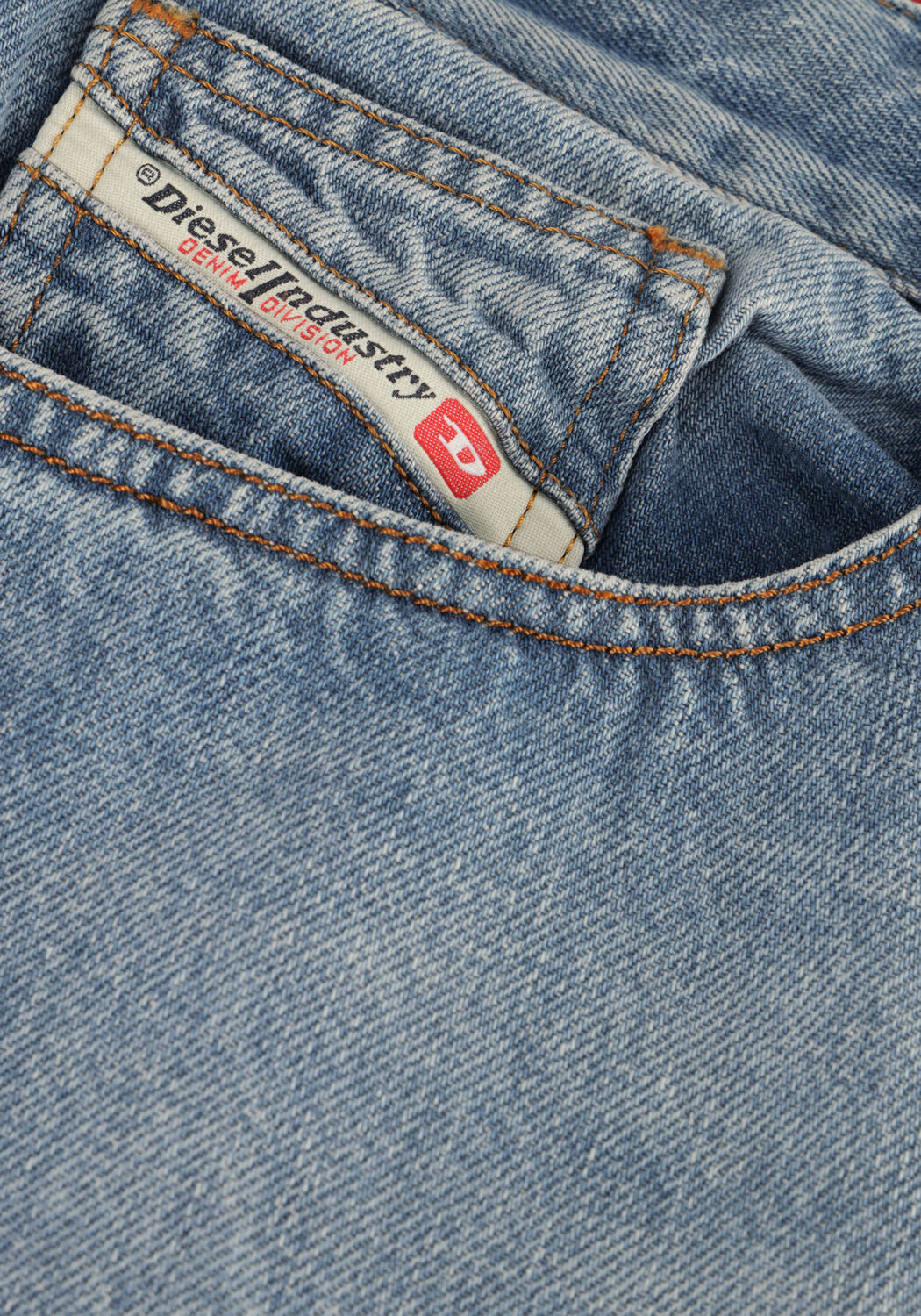 Lichtblauwe DIESEL Wide jeans 1996 D-SIRE - large