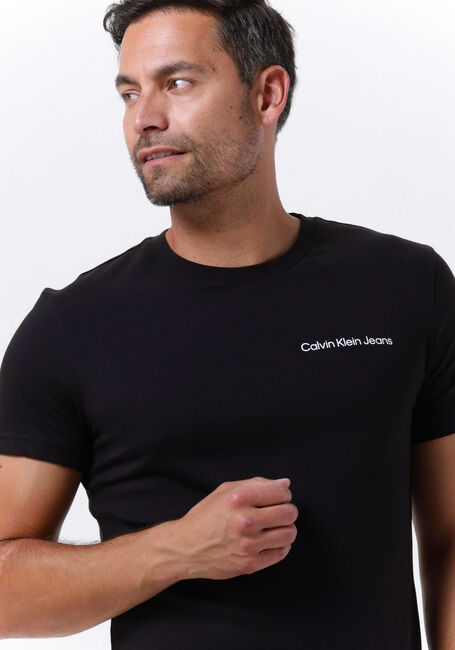Zwarte CALVIN KLEIN T-shirt CHEST INSTITUTIONAL - large