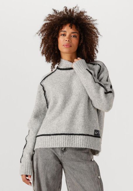 Lichtgrijze HAUTE L'AMITIÉ Trui TOBY HEM LINE KNIT - large