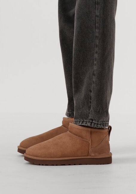 UGG W CLASSIC ULTRA MINI - large