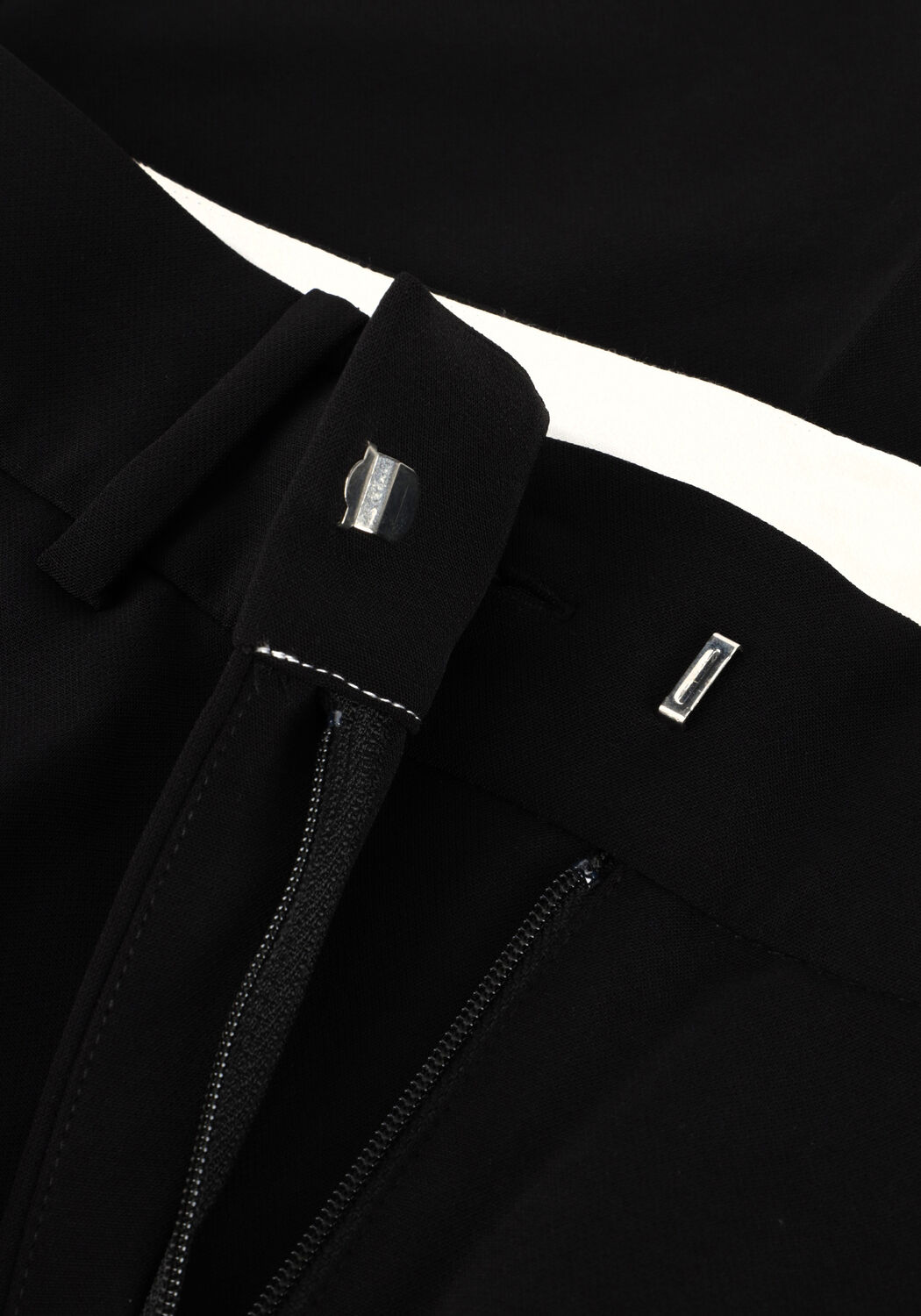 Zwarte SECOND FEMALE Pantalon FIQUE STRAIGHT TROUSERS - large