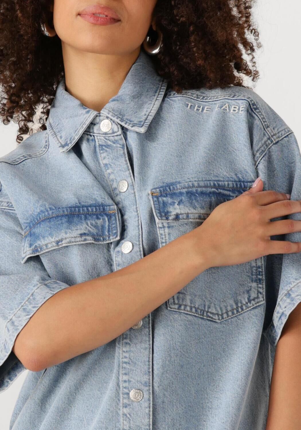 ALIX THE LABEL Dames Jurken Ladies Woven Flowy Shirt Dress Blauw