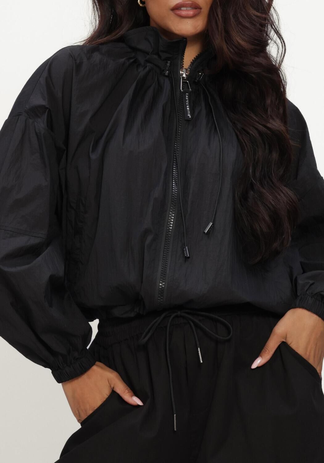 HAUTE L'AMITIÉ Haute L'Amitié Dames Blouses Iron Paper Jacket Zwart