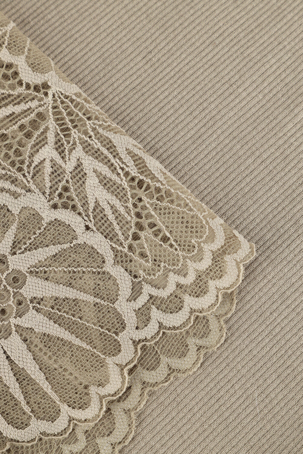 Groene ROSEMUNDE Top BEATHA CAPSLEEVE - large