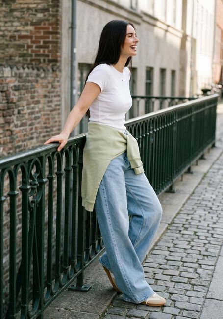 Witte TOMMY JEANS Top TJW SLIM ESSENTIAL RIB SS - large