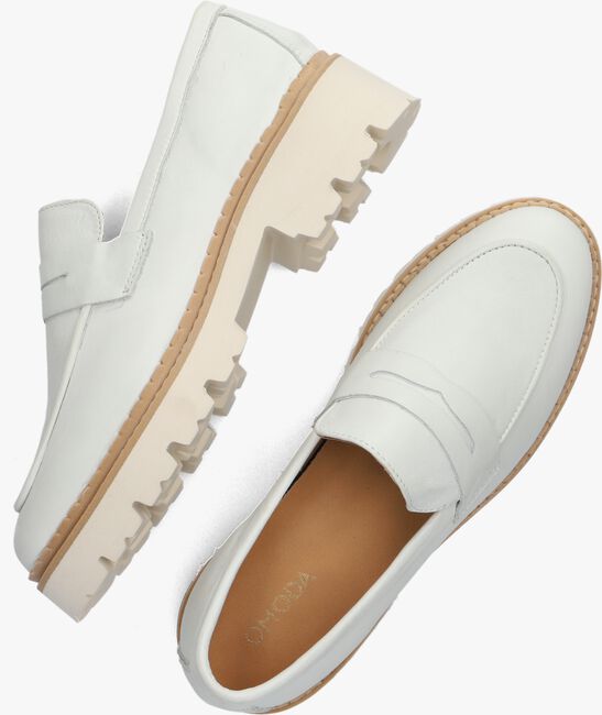 Witte OMODA Loafers BEE BOLD 500 - large