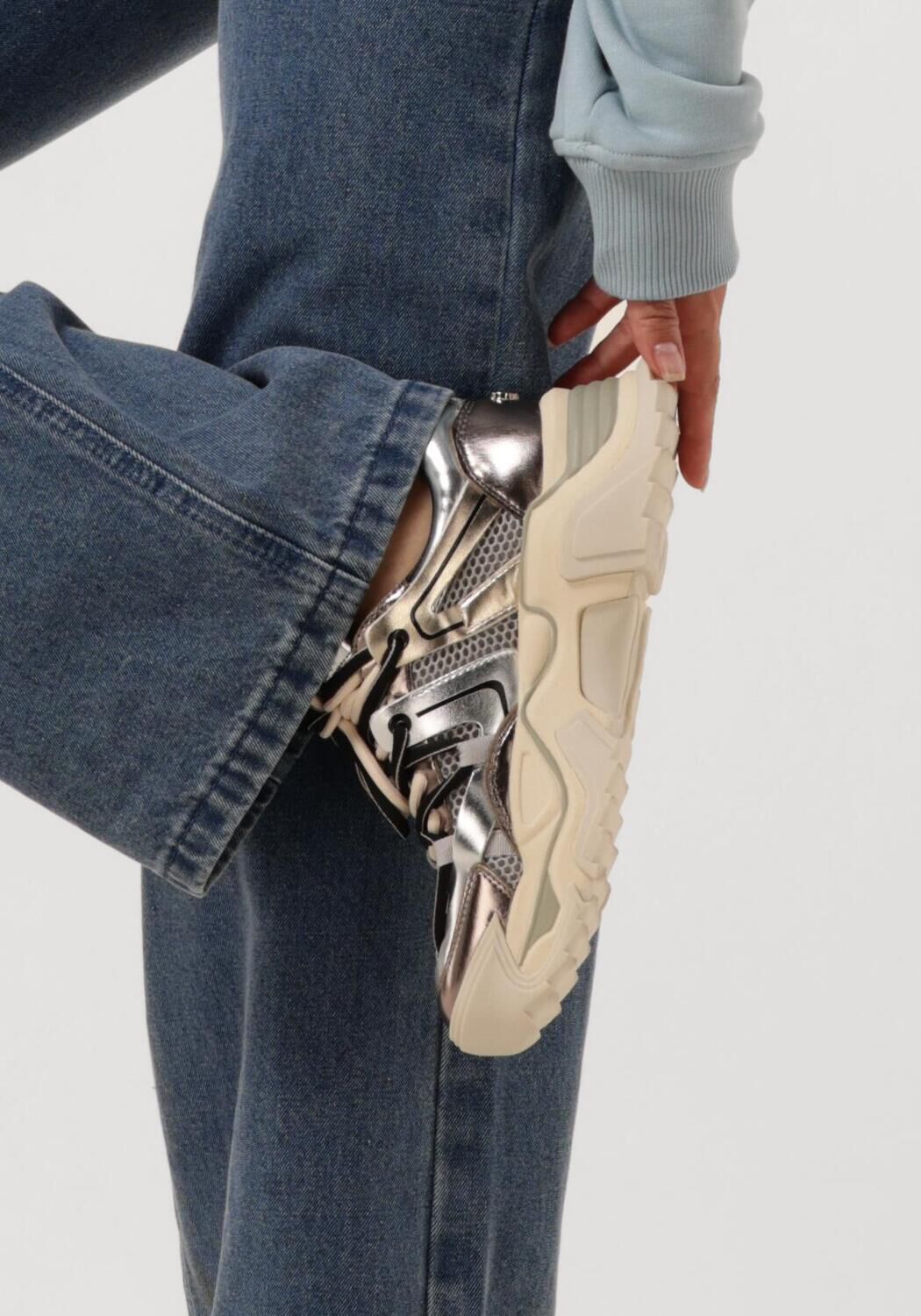 Grijze STEVE MADDEN Lage sneakers KINGDOM - large