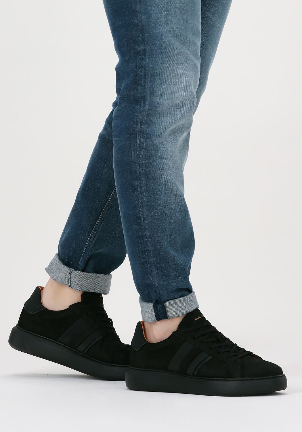 Zwarte MAZZELTOV Lage sneakers 11938 - large