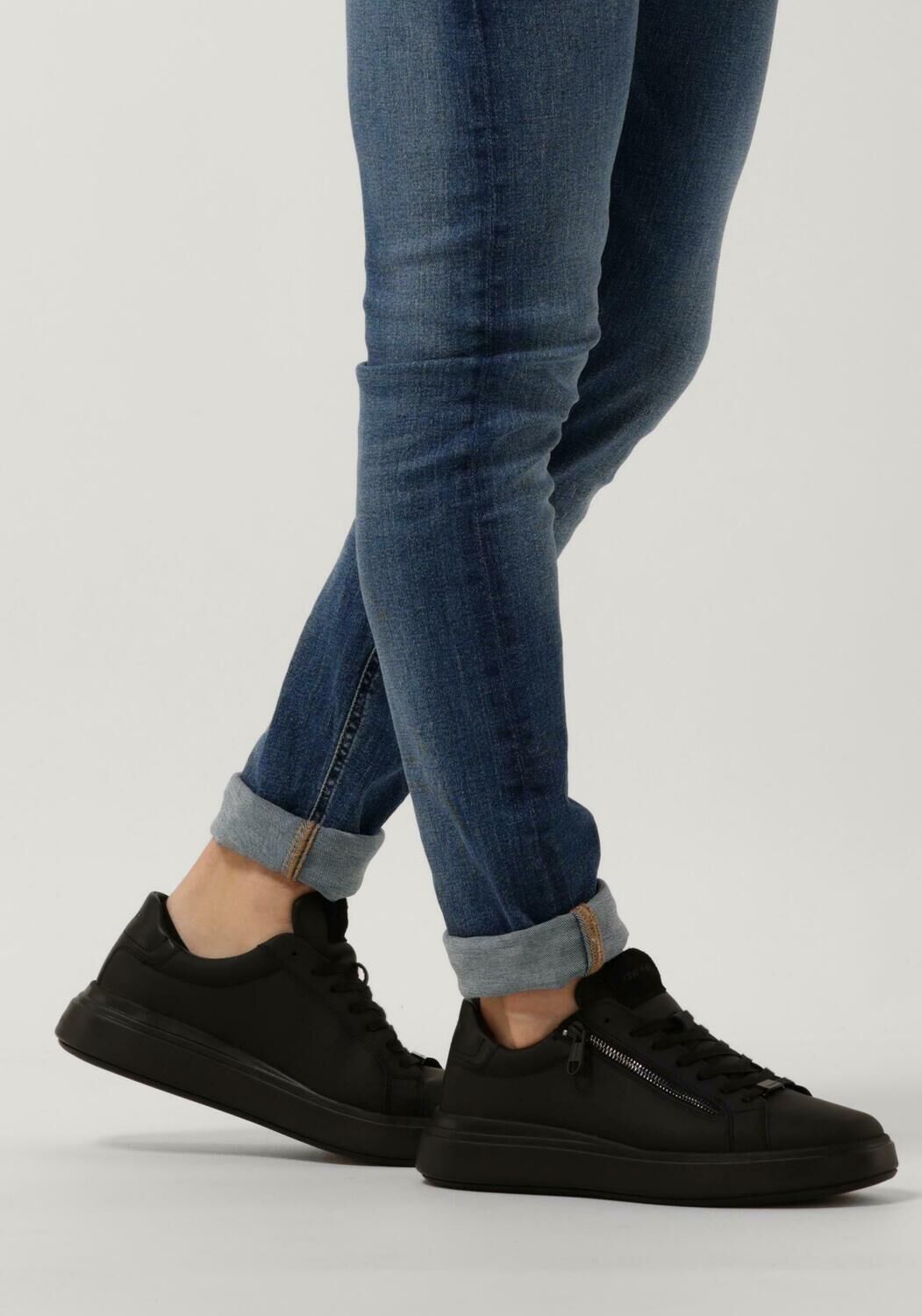 Zwarte CALVIN KLEIN Lage sneakers LOW TOP LACE UP WITH ZIP - large