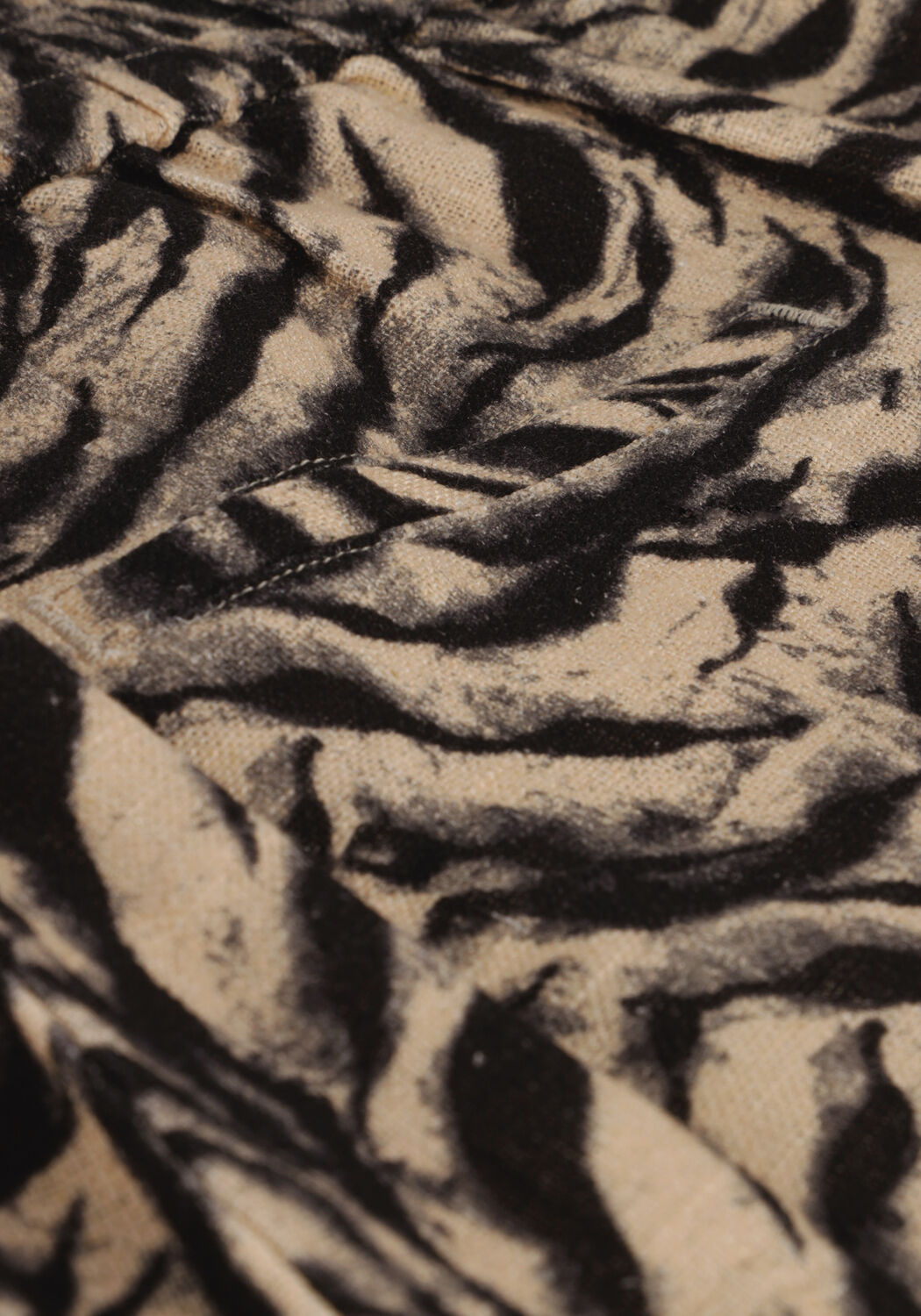 Beige ALIX THE LABEL Korte broek LADIES WOVEN TIGER SHORTS - large