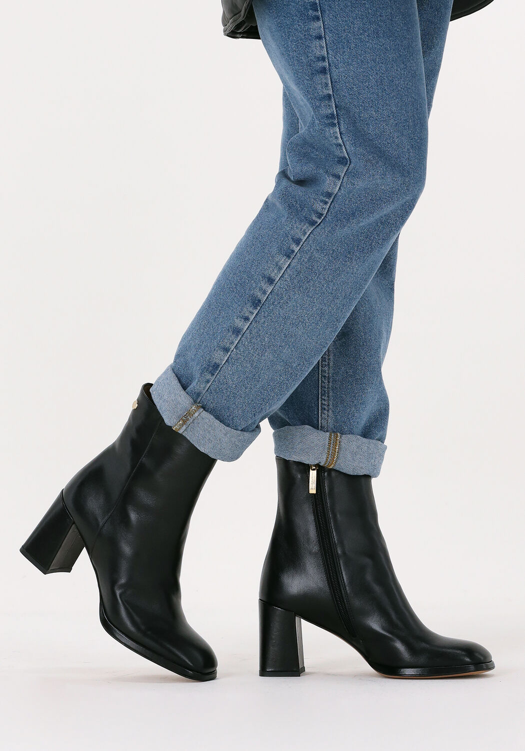 Zwarte OMODA Enkellaarsjes MISURA | Omoda