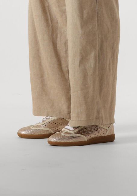 Roségouden FRED DE LA BRETONIERE Lage sneakers PEARL RAFFI - large