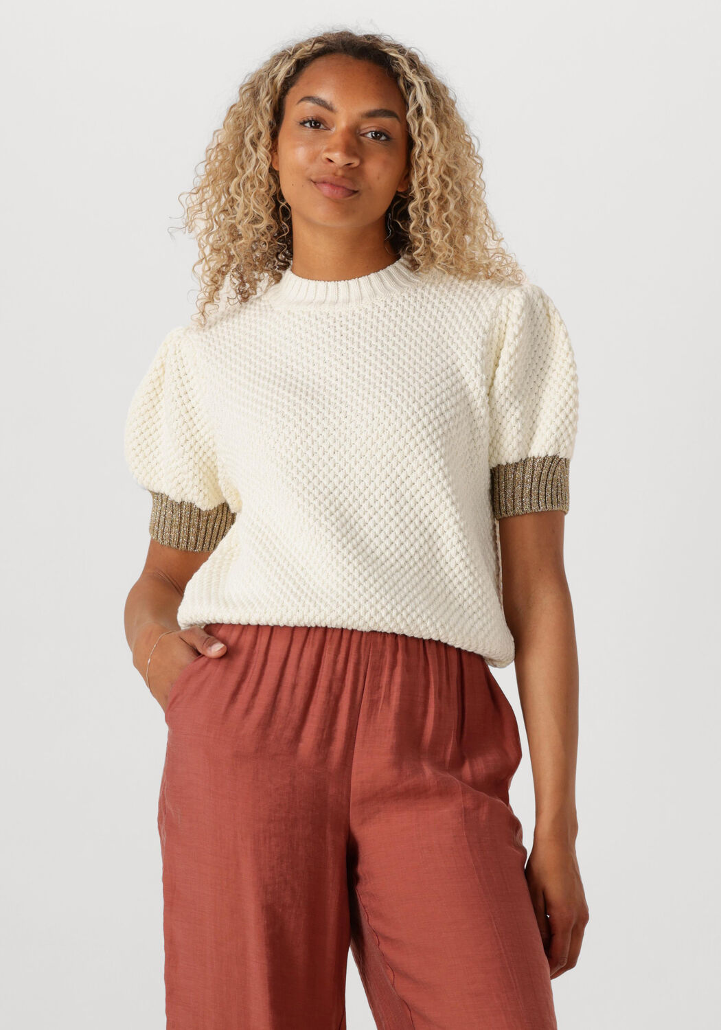 AMAYA AMSTERDAM Dames Tops & T-shirts Liv Knitwear Wit