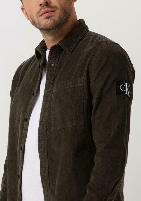 Olijf CALVIN KLEIN Overshirt MONOLOGO BADGE CORDUROY SHIRT - large