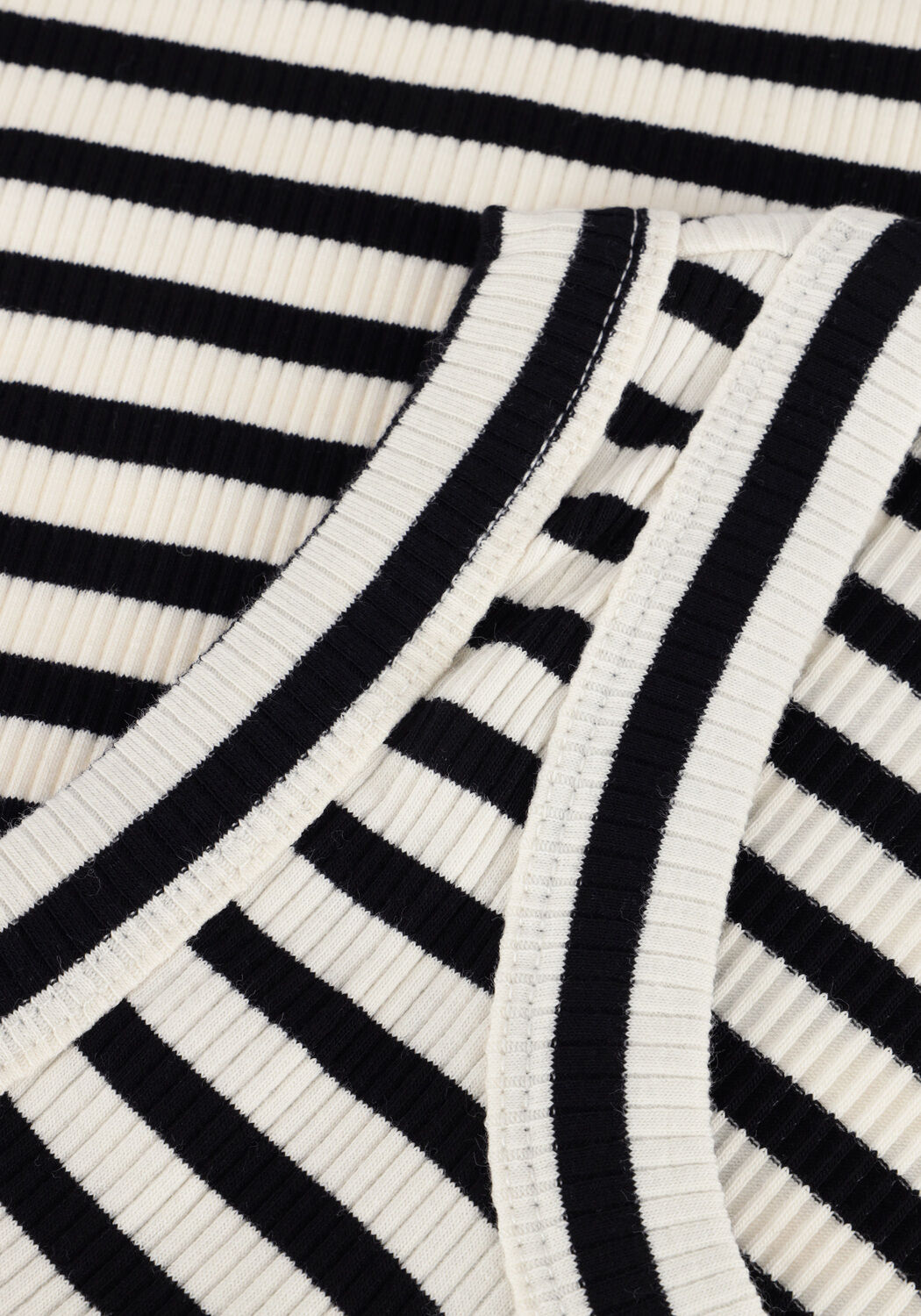 Zwarte INWEAR Top DAGNAIW STRIPED TANK - large