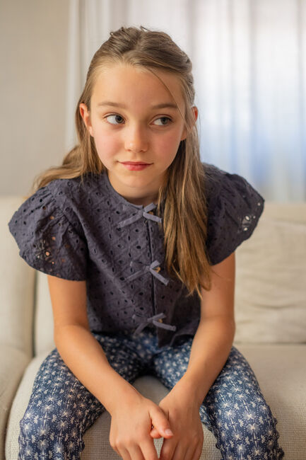 Zwarte LIKE FLO Top CHARLOTTE FLO BRODERIE BLOUSE - large