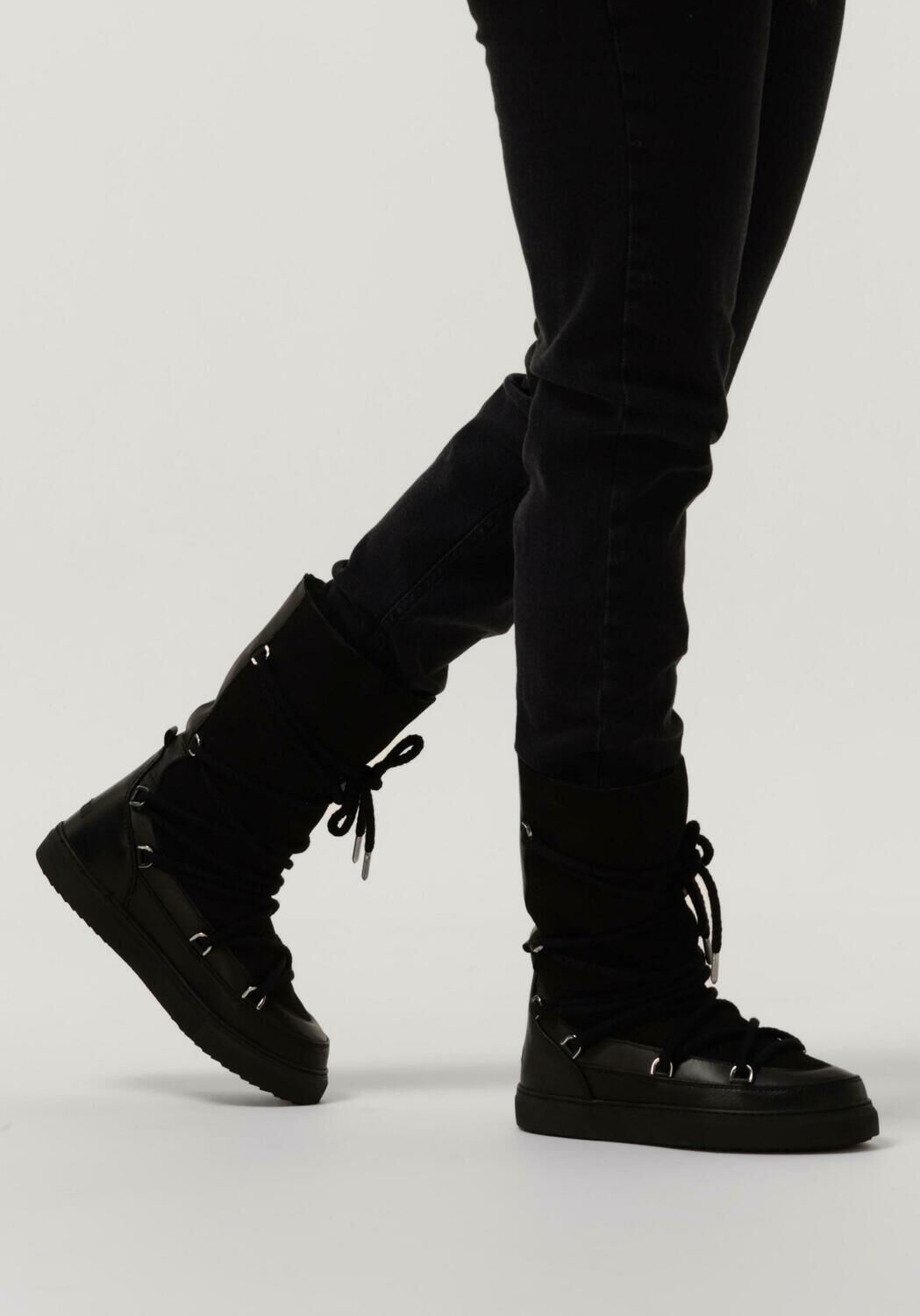 Zwarte INUIKII Vachtlaarzen CLASSIC HIGH LACED - large