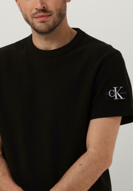 Zwarte CALVIN KLEIN T-shirt BADGE WAFFLE TEE - large