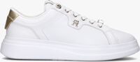 Witte TOMMY HILFIGER Lage sneakers POINTY COURT HARDWARE - medium