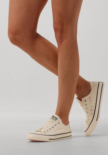 Witte CONVERSE Lage sneakers CHUCK TAYLOR ALL STAR1 - large