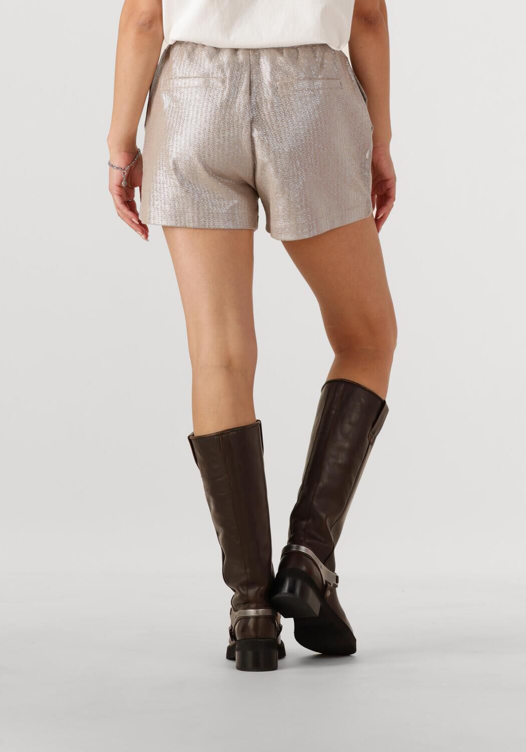 ALIX THE LABEL Dames Broeken Ladies Woven Foil Shorts Zilver