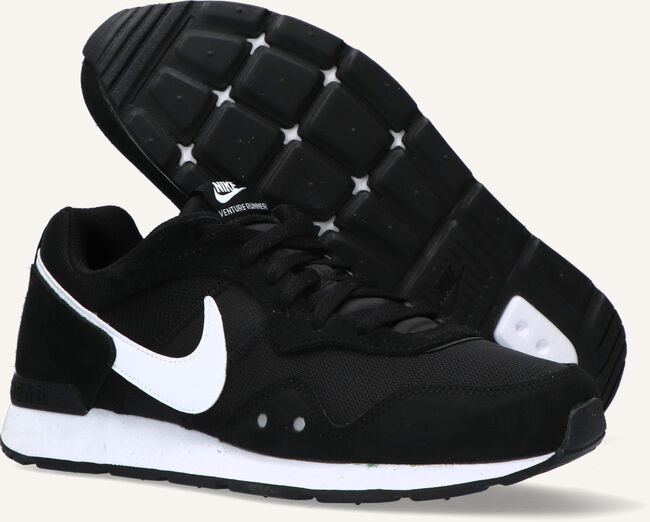 Zwarte NIKE Lage sneakers VENTURE RUNNER Zwarte NIKE Lage sneakers VENTURE RUNNER - large