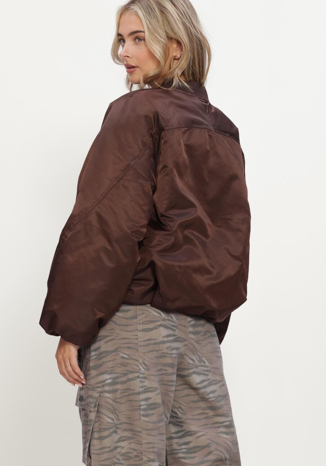Bruine ALIX THE LABEL Jack LADIES WOVEN NYLON JACKET - large