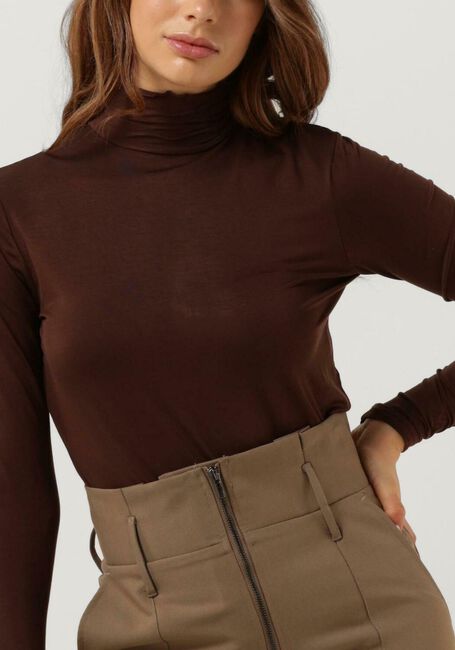 Bruine CC HEART Coltrui SOFIA TURTLENECK BLOUSE - large