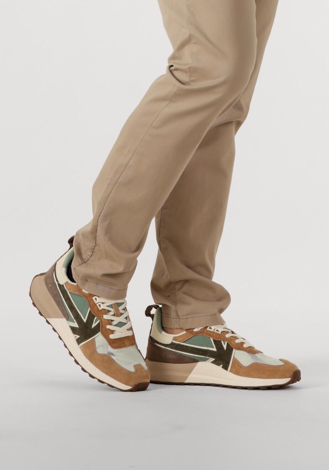 Bruine KAOTIKO Lage sneakers VANCOUVER - large