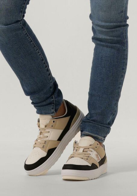 Witte TOMMY HILFIGER Lage sneakers BASKET LOW Witte TOMMY HILFIGER Lage sneakers BASKET LOW - large