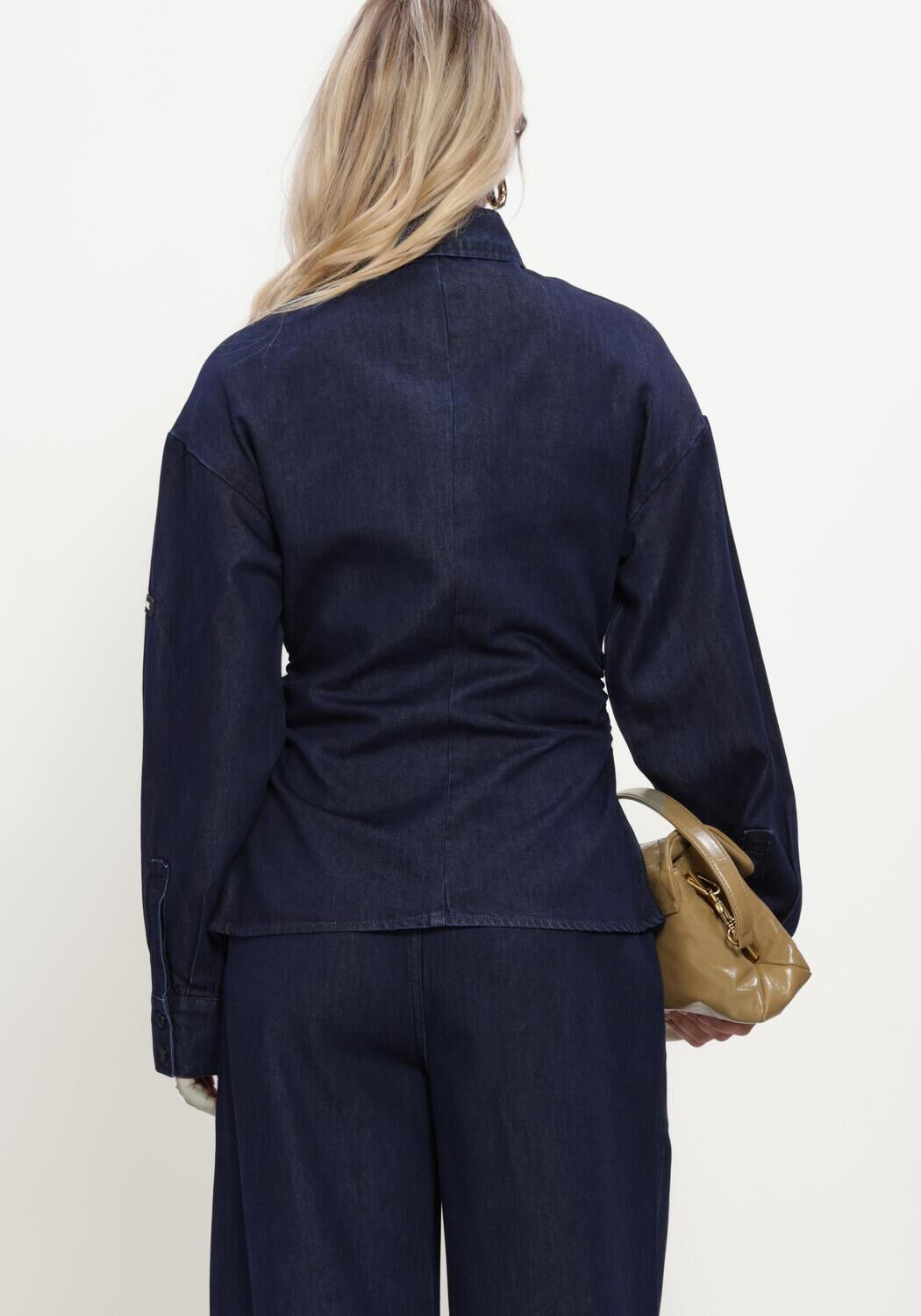 Blauwe ALIX THE LABEL Blouses LADIES WOVEN FITTED WAIST DENIM BLOUSE - large