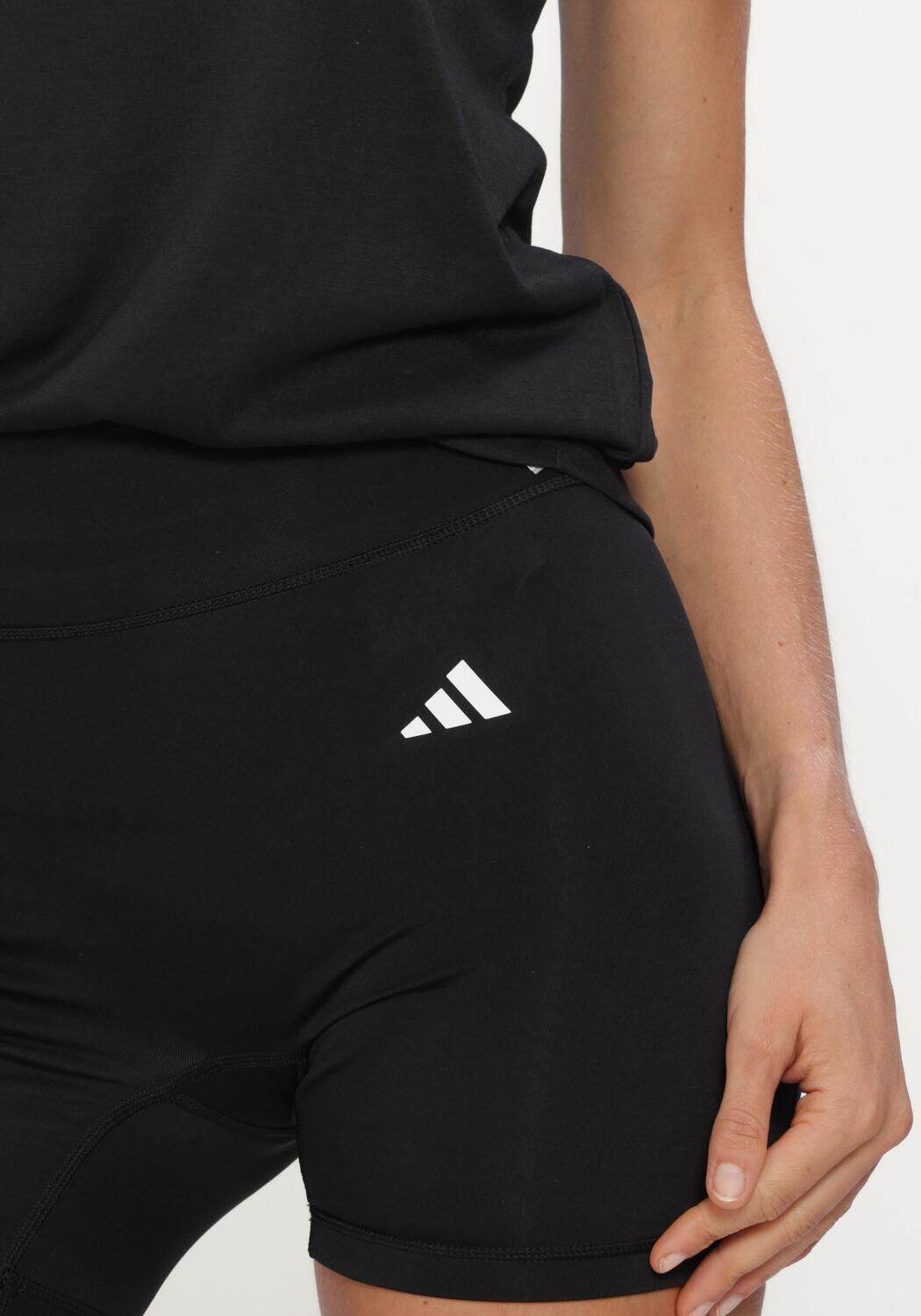 Zwarte ADIDAS Korte broek OPT ESS SHO L - large