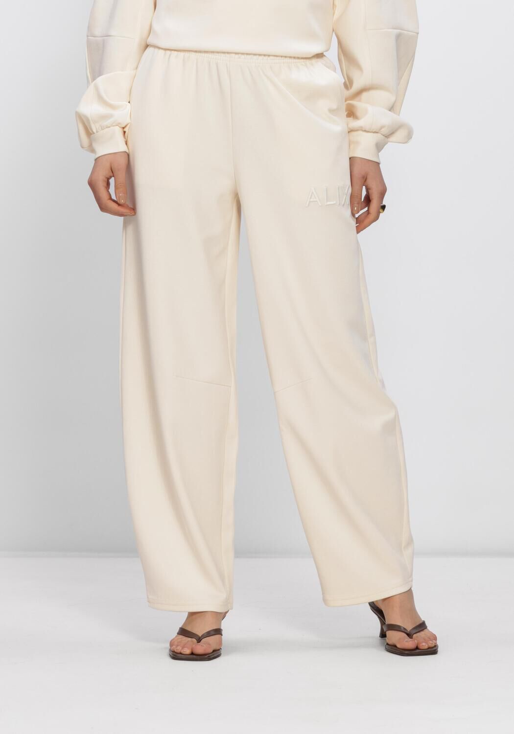 Creme ALIX THE LABEL Broeken LADIES KNITTED BALLOON SWEAT PANTS - large