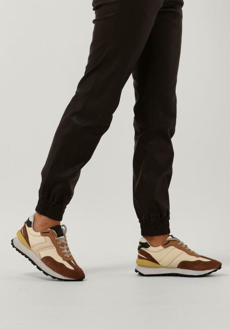 Bruine LOLA CRUZ Lage sneakers 431Z88BK - large