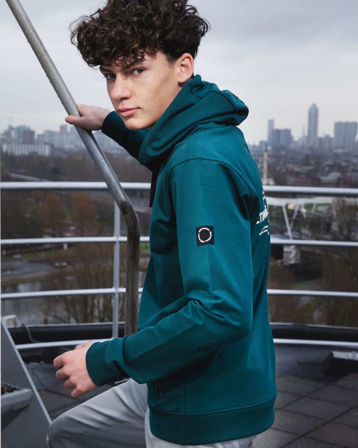 Groene RELLIX Sweater HOODIE RELLIX CHESTPRINT - large