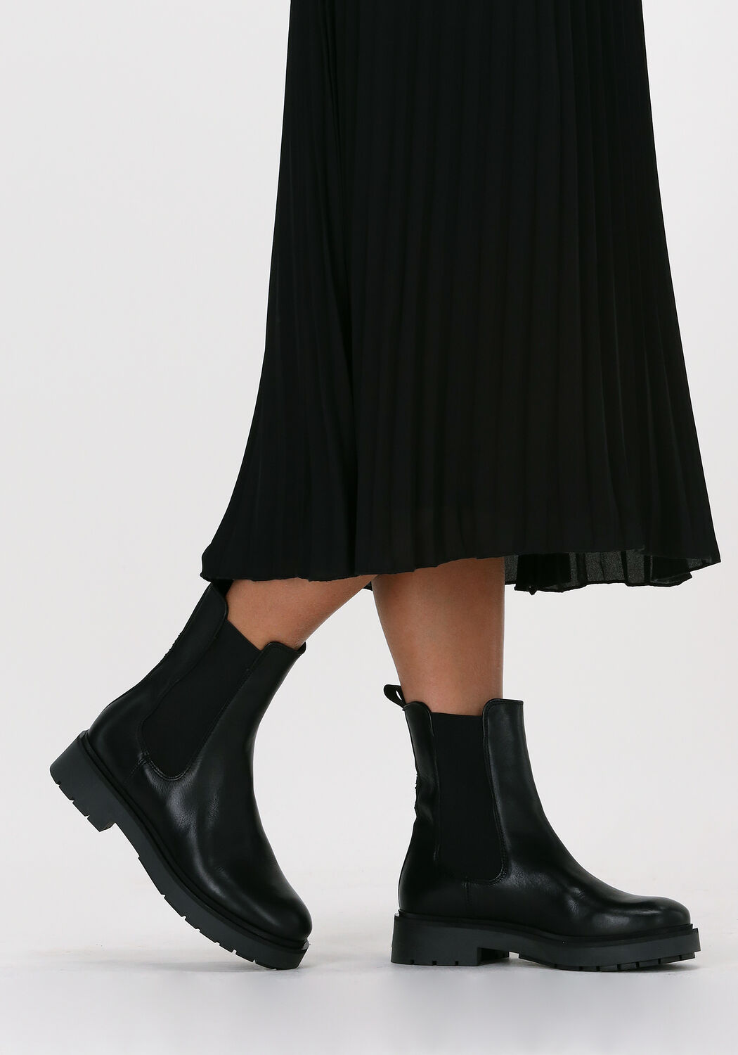 Zwarte VIA VAI Chelsea boots ALEXIS ZARAH - large